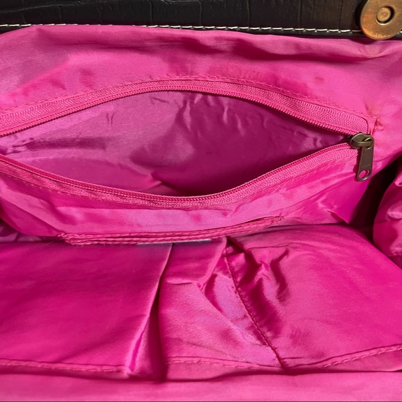 The Sak knit zebra shoulder bag 🦓 with snap closure 👛 and croc 🐊 leather - Picture 13 of 14